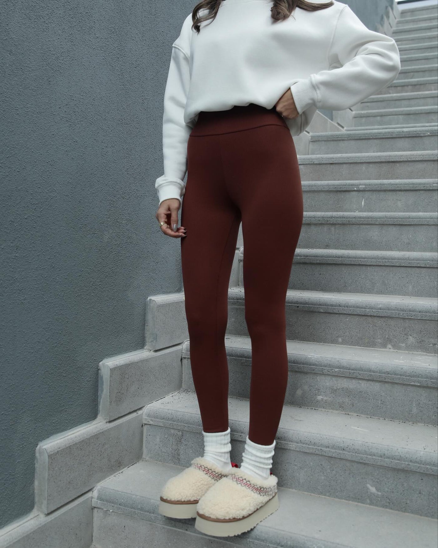 Elegant Thermal Leggings for Maximum Comfort and Warmth