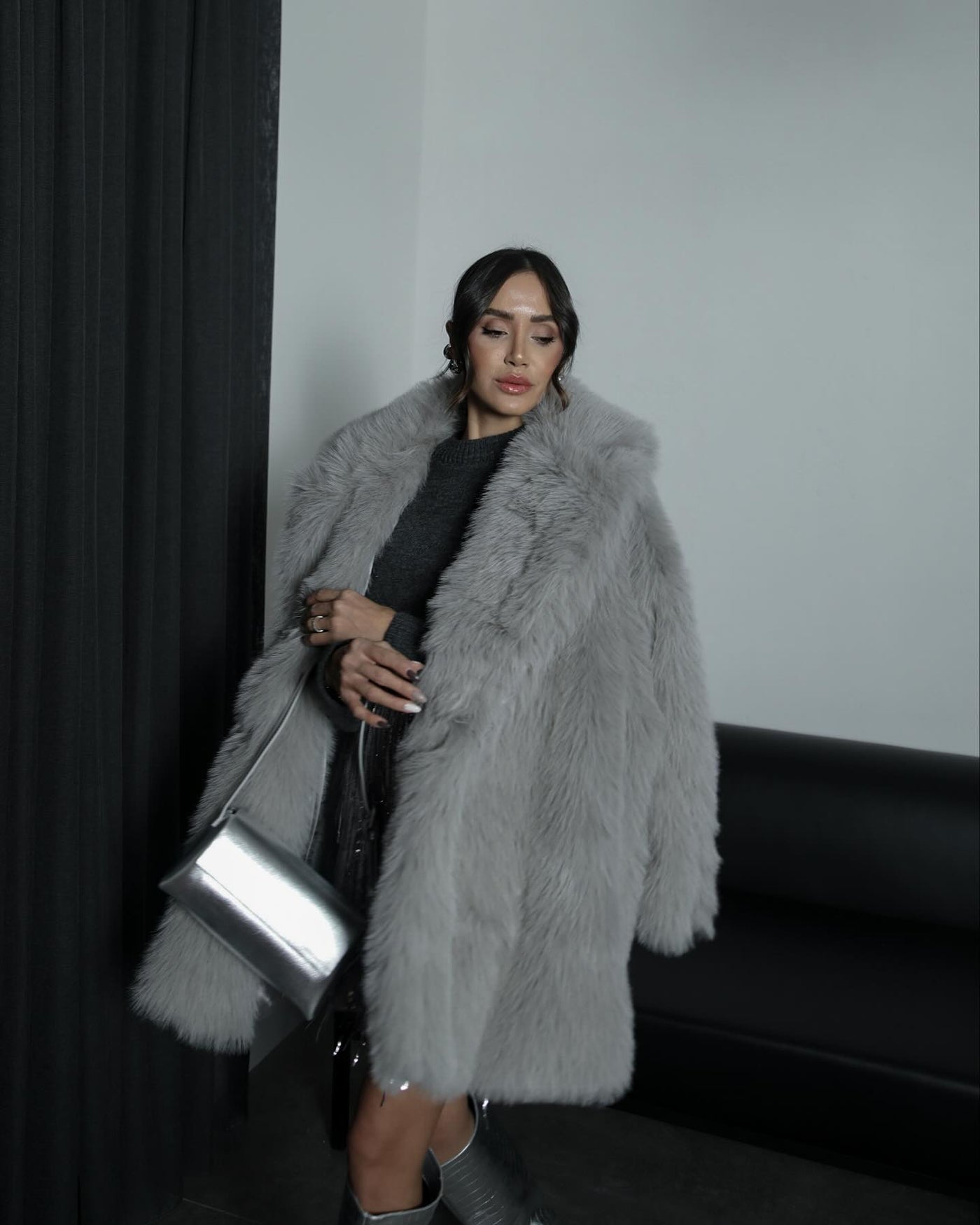 Elegant Coat with Fold-Over Collar for a Chic Style