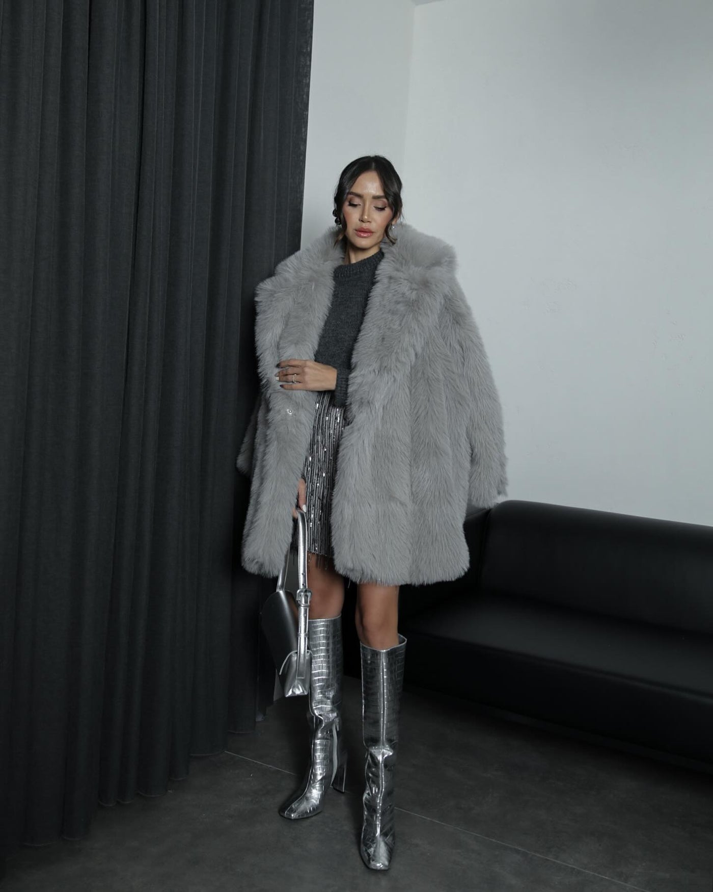 Elegant Coat with Fold-Over Collar for a Chic Style