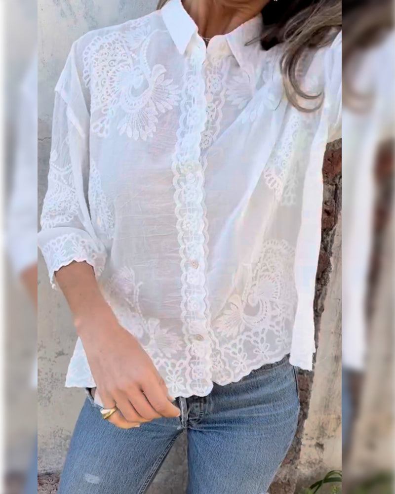 Women's summer shirt with classic collar and buttons