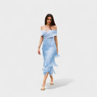 Midi dress with light fringes and an elegant neckline with wide, dropped straps