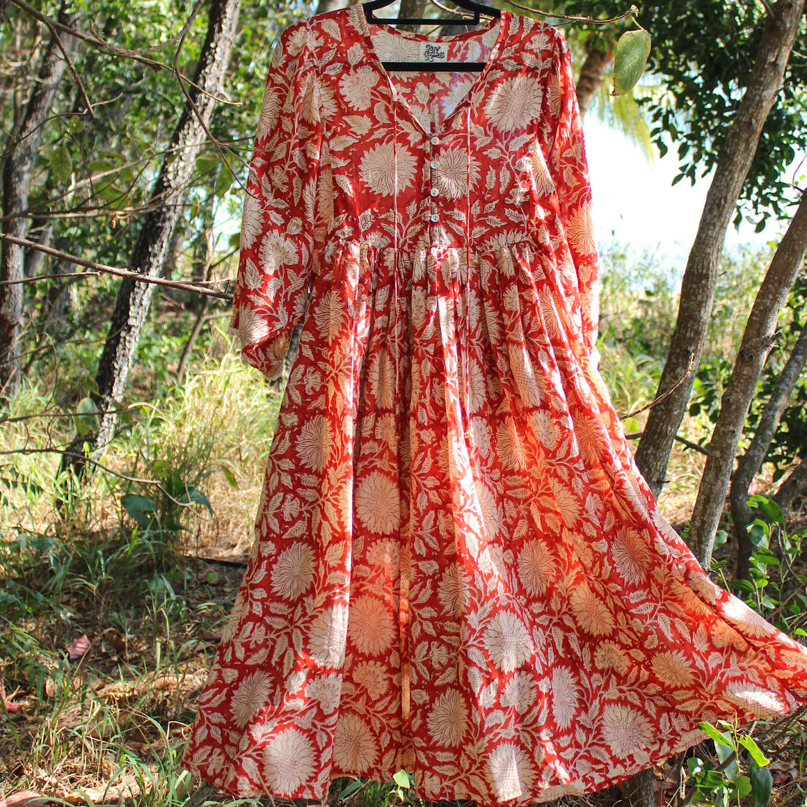 Floral print summer midi dress with three-quarter sleeves