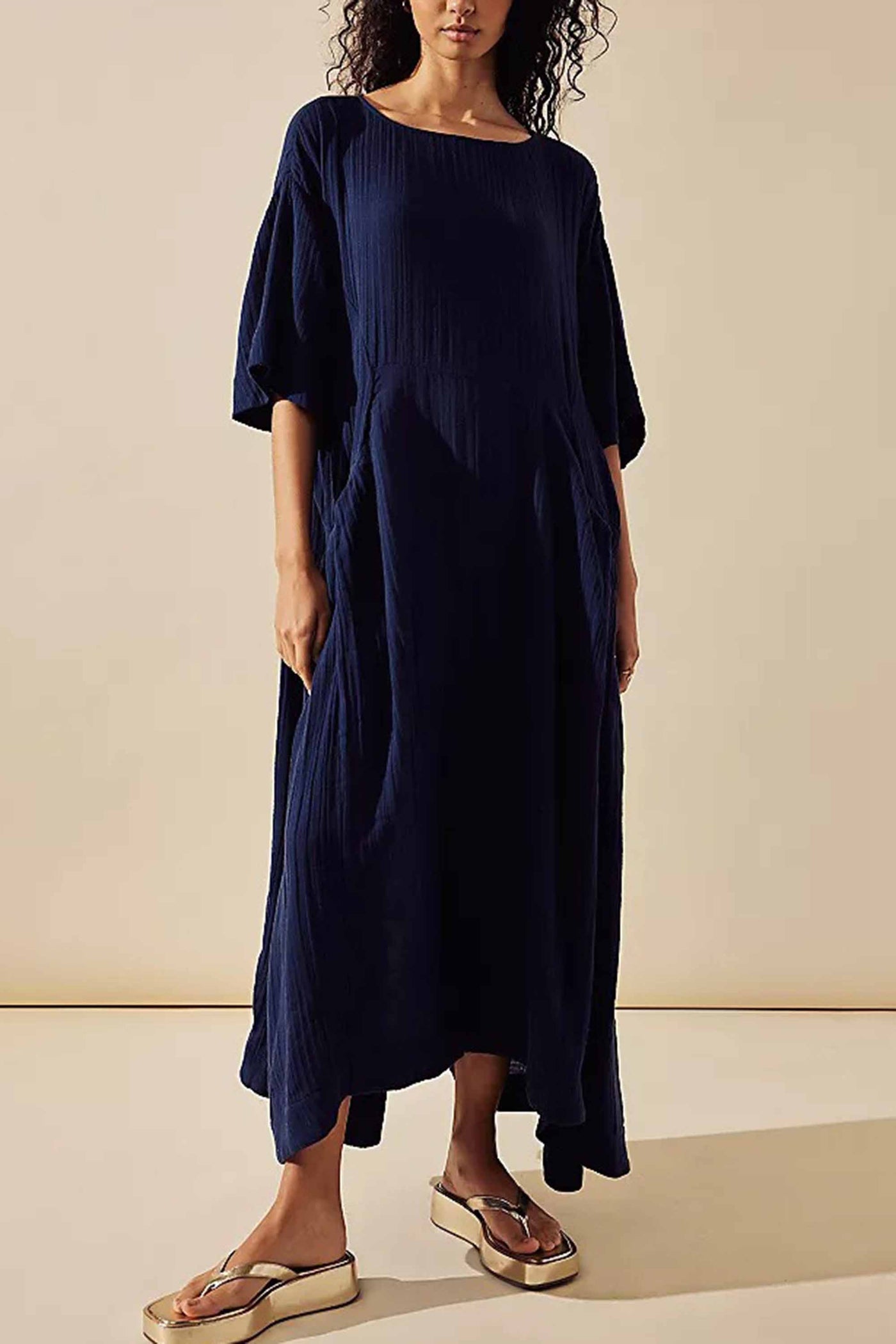 Mireia - Summer dress with short sleeves and pockets