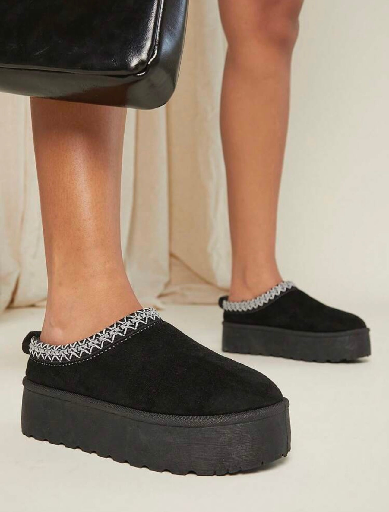 Warm and Comfortable Plush Platform Slippers for Home