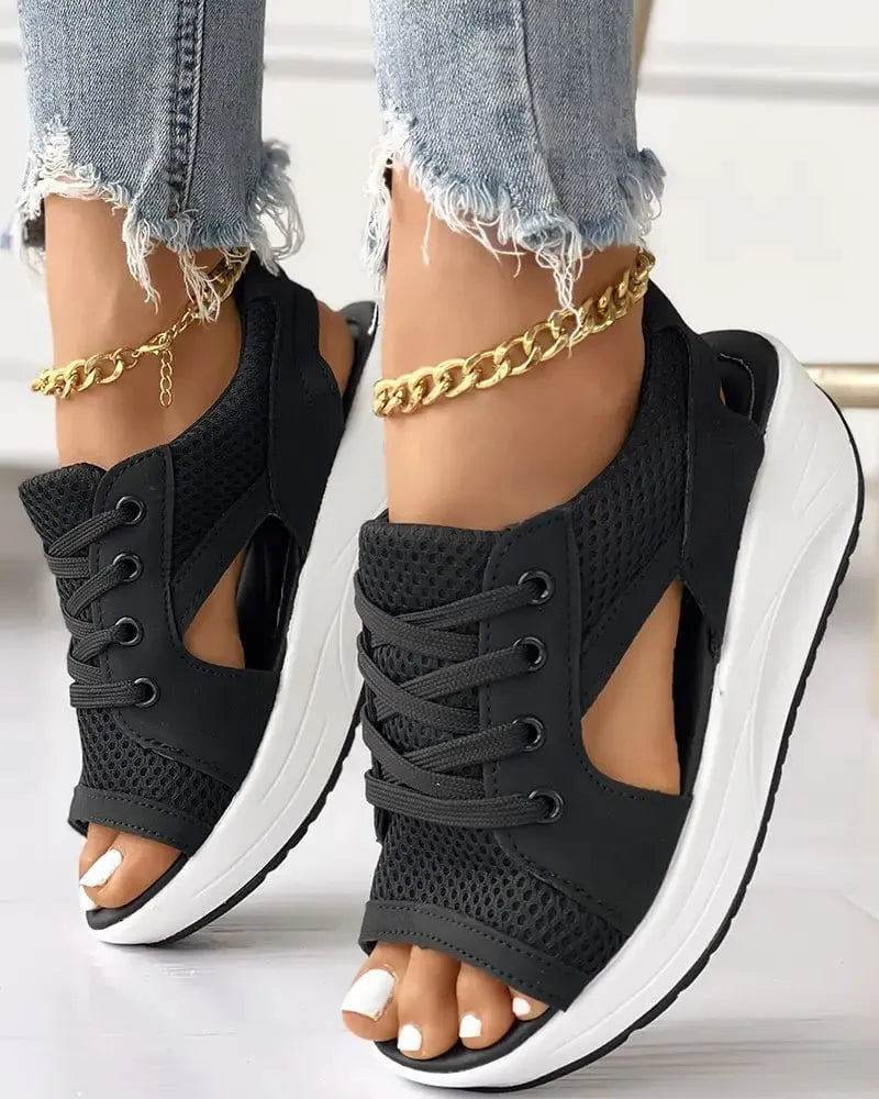 Helmi - Comfortable and lightweight sandals