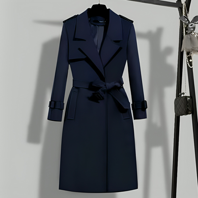 Elegant women's transitional coat with a fitted design
