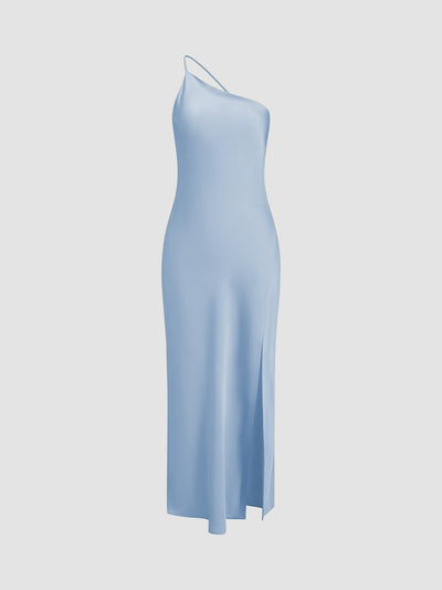 Elegant long dress with halter neck and high slit
