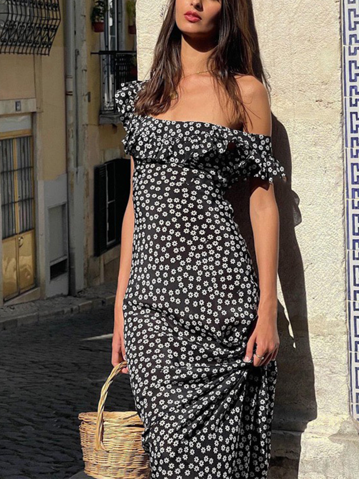 Elegant long dress with daisy floral print and modern style