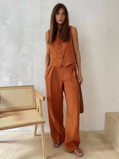 Elegant summer set with wide-legged trousers and a classic button-down vest