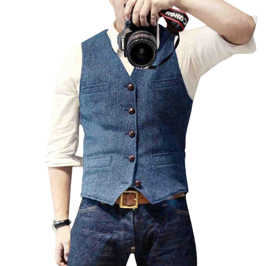 Elegant men's vest with a classic design ideal for a sophisticated look