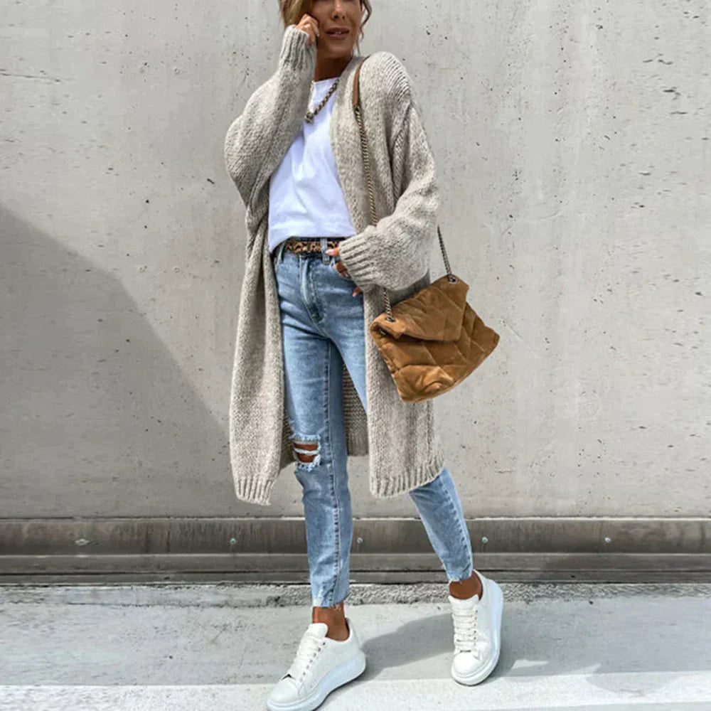 Comfortable women's cardigan with a classic design