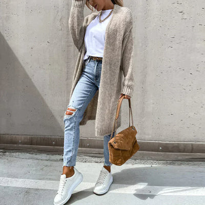 Comfortable women's cardigan with a classic design