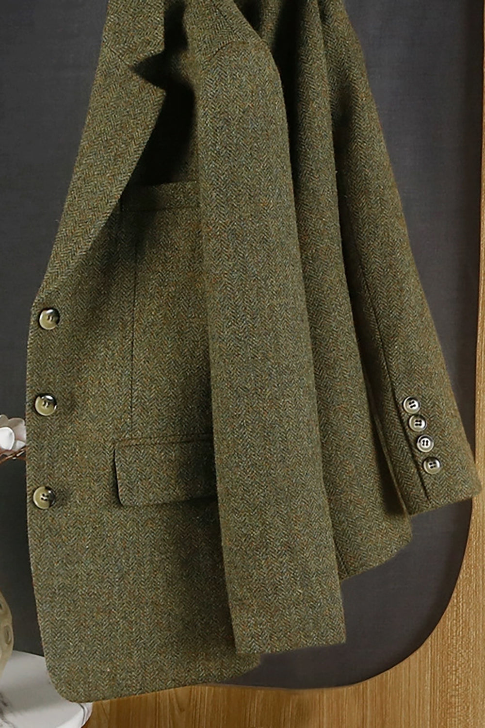 Women's Green Blazer with Notch Lapels in Elegant Tweed