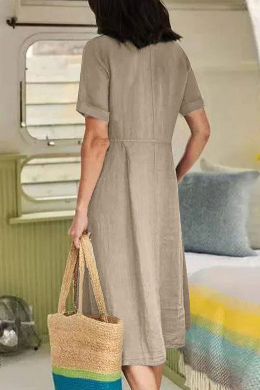 Lightweight midi dress with short sleeves and button-down shirt style