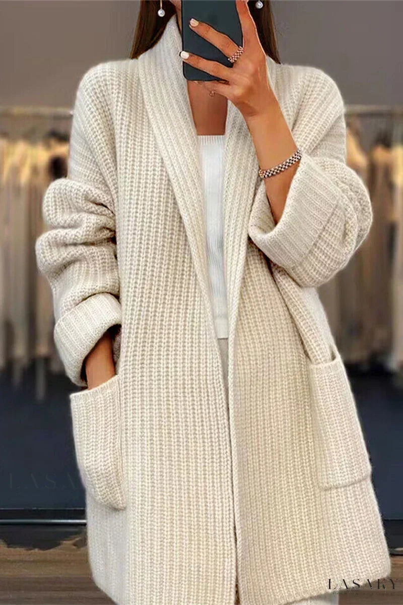 Elegant Comfort: Solid Knit Cardigan with Pockets and Collar for a Modern Look