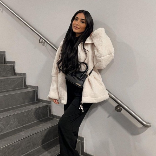 Modern and Warm Women's Jacket with Cozy Design for Winter