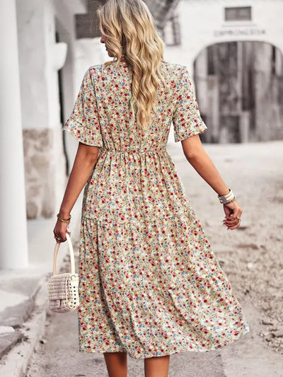 Daisy - Elegant short-sleeved V-neck dress