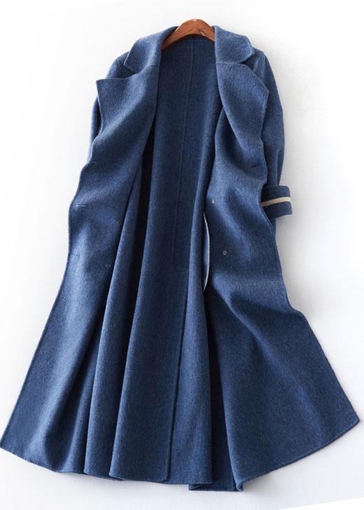 Stylish oversized winter long coat with double-breasted design
