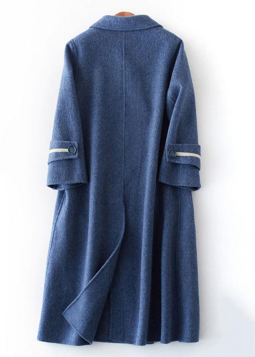 Stylish oversized winter long coat with double-breasted design