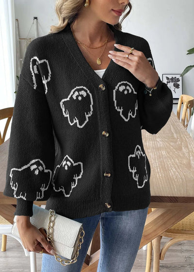 Elegant knitted cardigan with a deep neckline: ideal for cold days