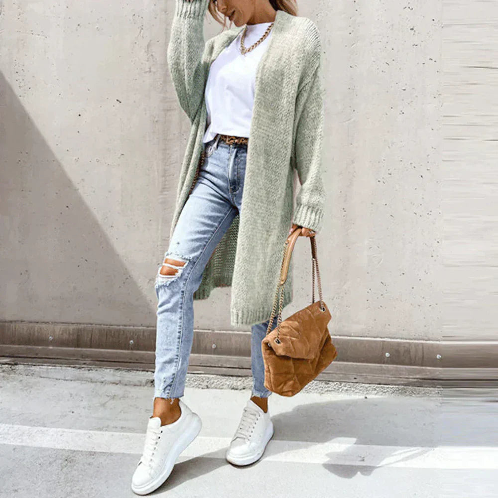 Comfortable women's cardigan with a classic design