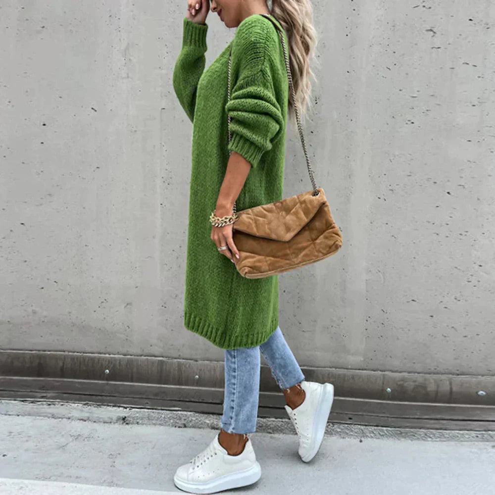 Comfortable women's cardigan with a classic design