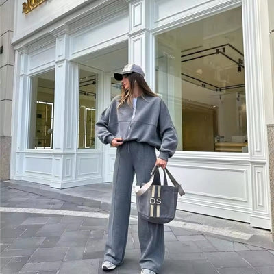 Women's casual sports set with zip-up jacket and high-waisted flared pants