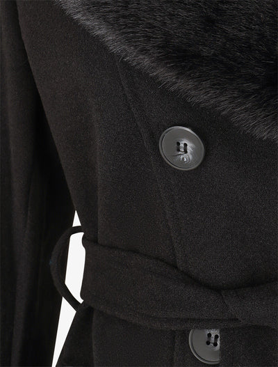 Women's monochrome coat with elegant collar