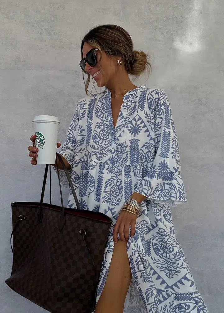 Camila - Blue mini dress with V-neckline and 3/4 sleeves