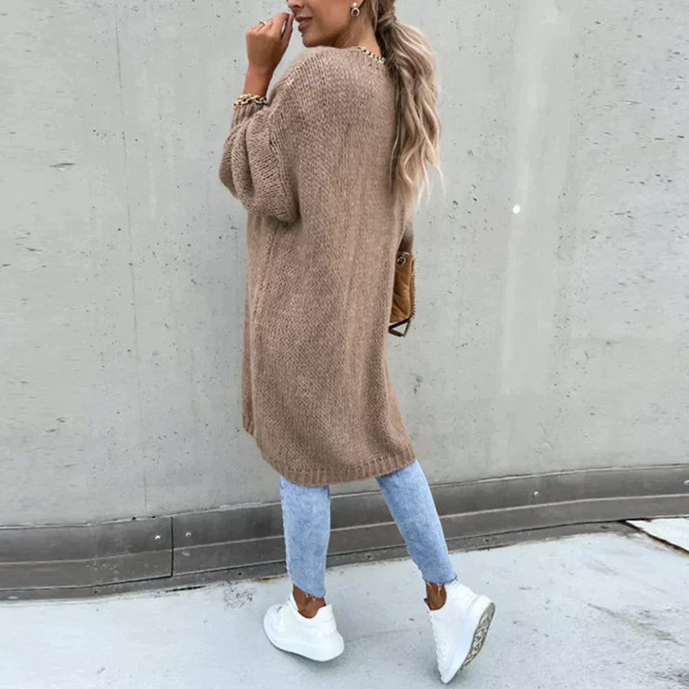 Comfortable women's cardigan with a classic design