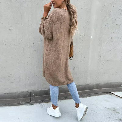 Comfortable women's cardigan with a classic design