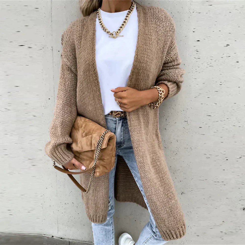 Comfortable women's cardigan with a classic design