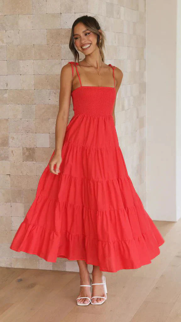 Elegant and light long dress with thin straps for special events