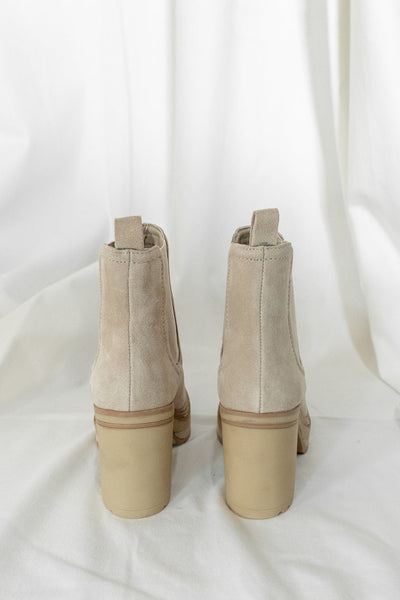 Stylish ankle boots with an elegant silhouette