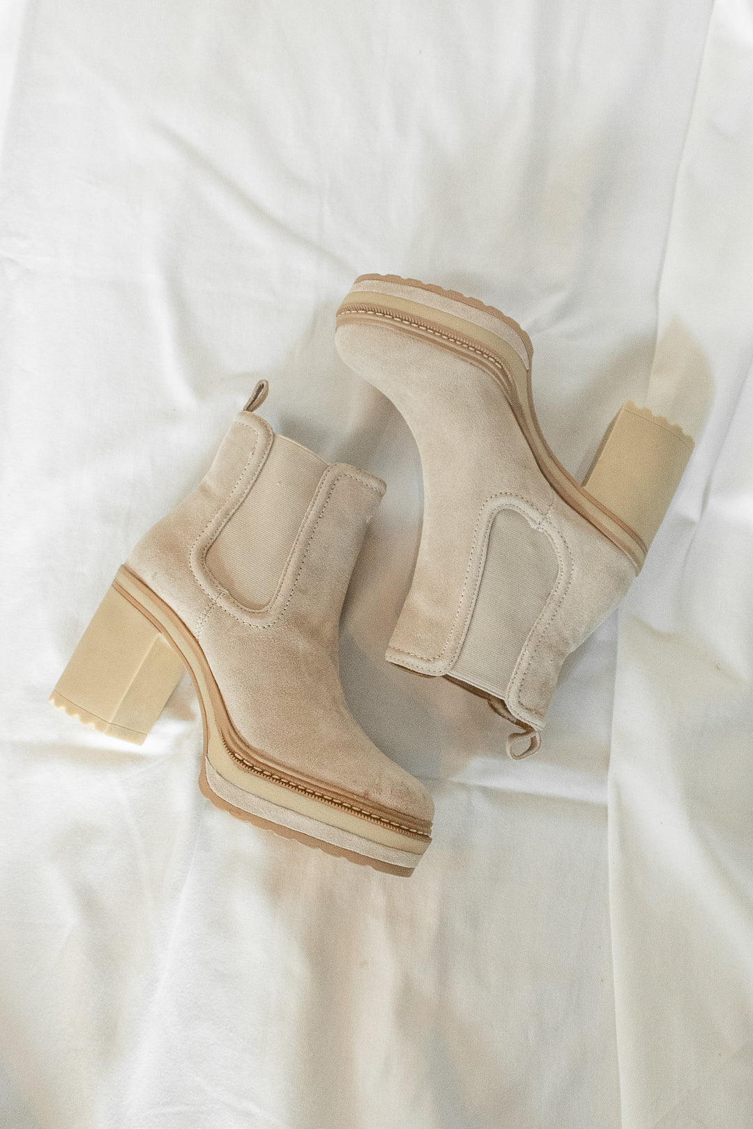 Stylish ankle boots with an elegant silhouette