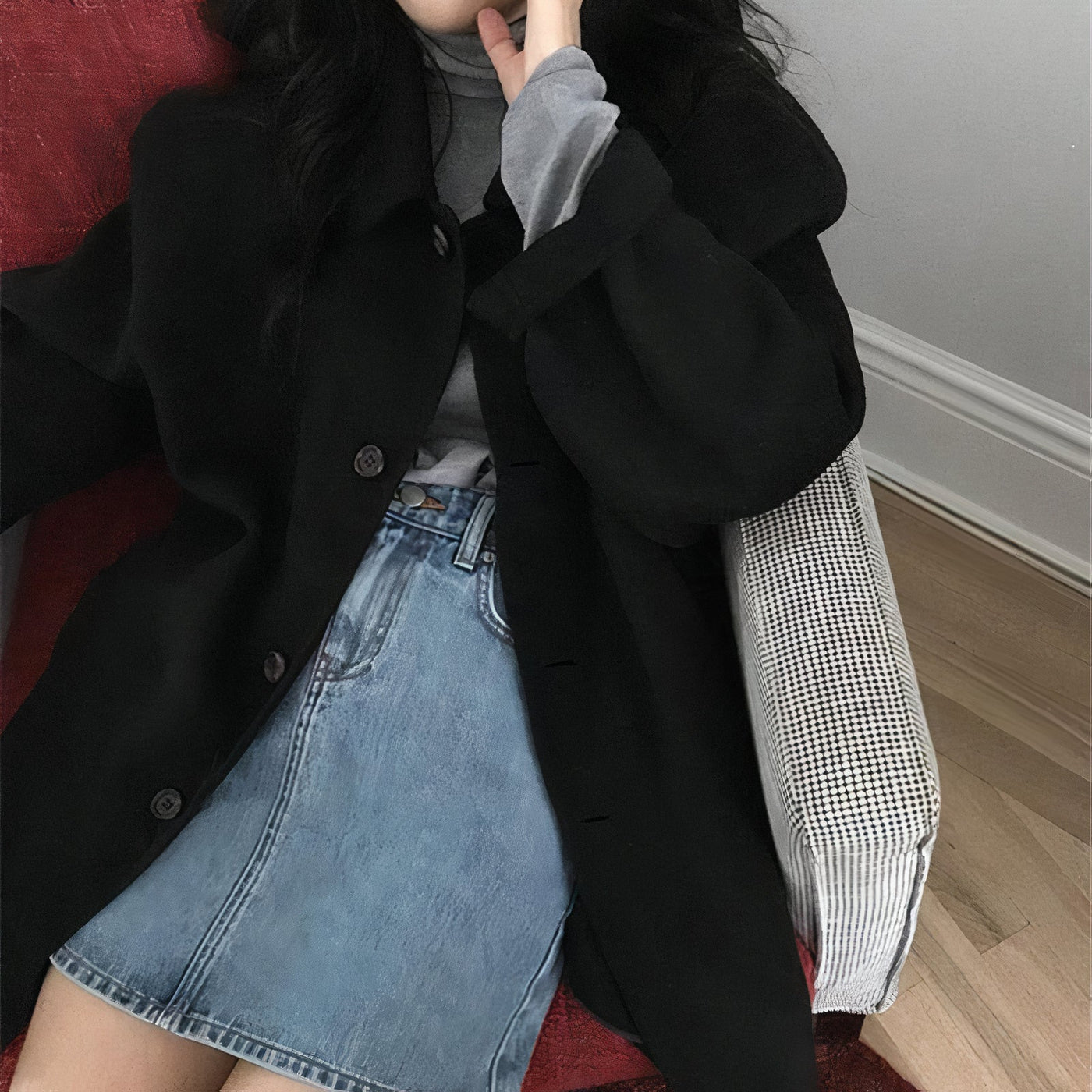Elegant women's winter coat, modern and comfortable