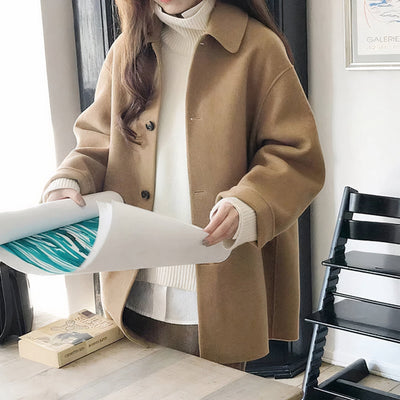 Elegant women's winter coat, modern and comfortable