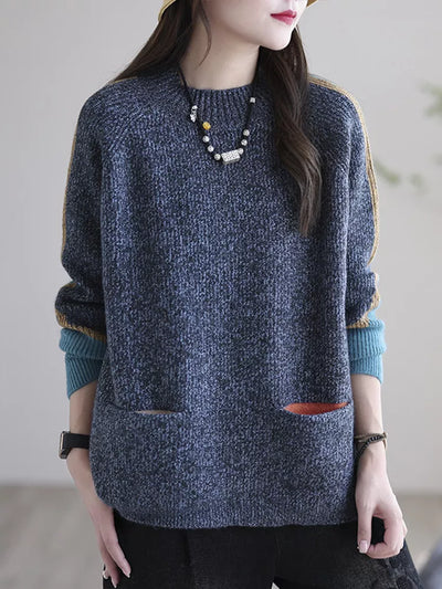 Cozy vintage style women's sweater with pockets