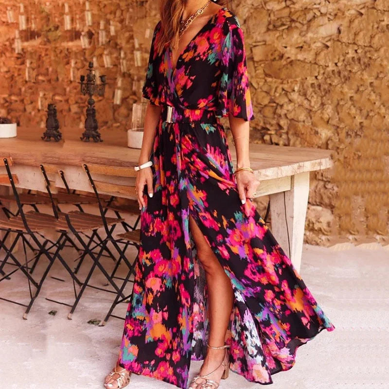Sophisticated maxi dress with print and elegant side slit