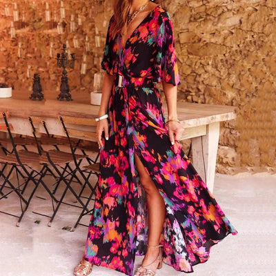Sophisticated maxi dress with print and elegant side slit