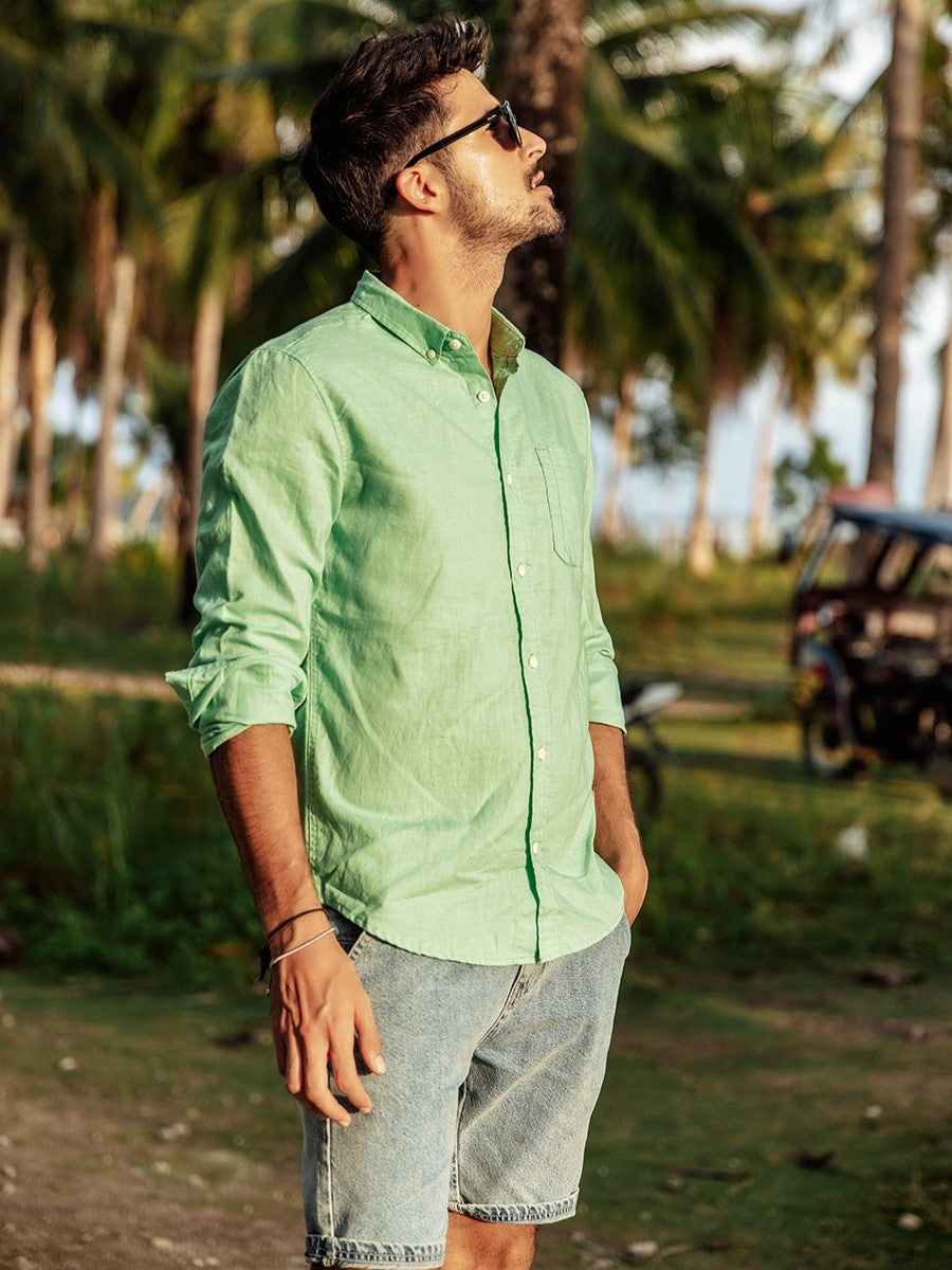 Classic men's shirt with long-sleeved design