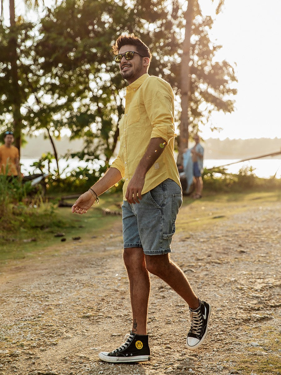 Classic men's shirt with long-sleeved design