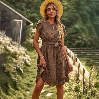 Lightweight summer dress with floral print and belt for a fresh look