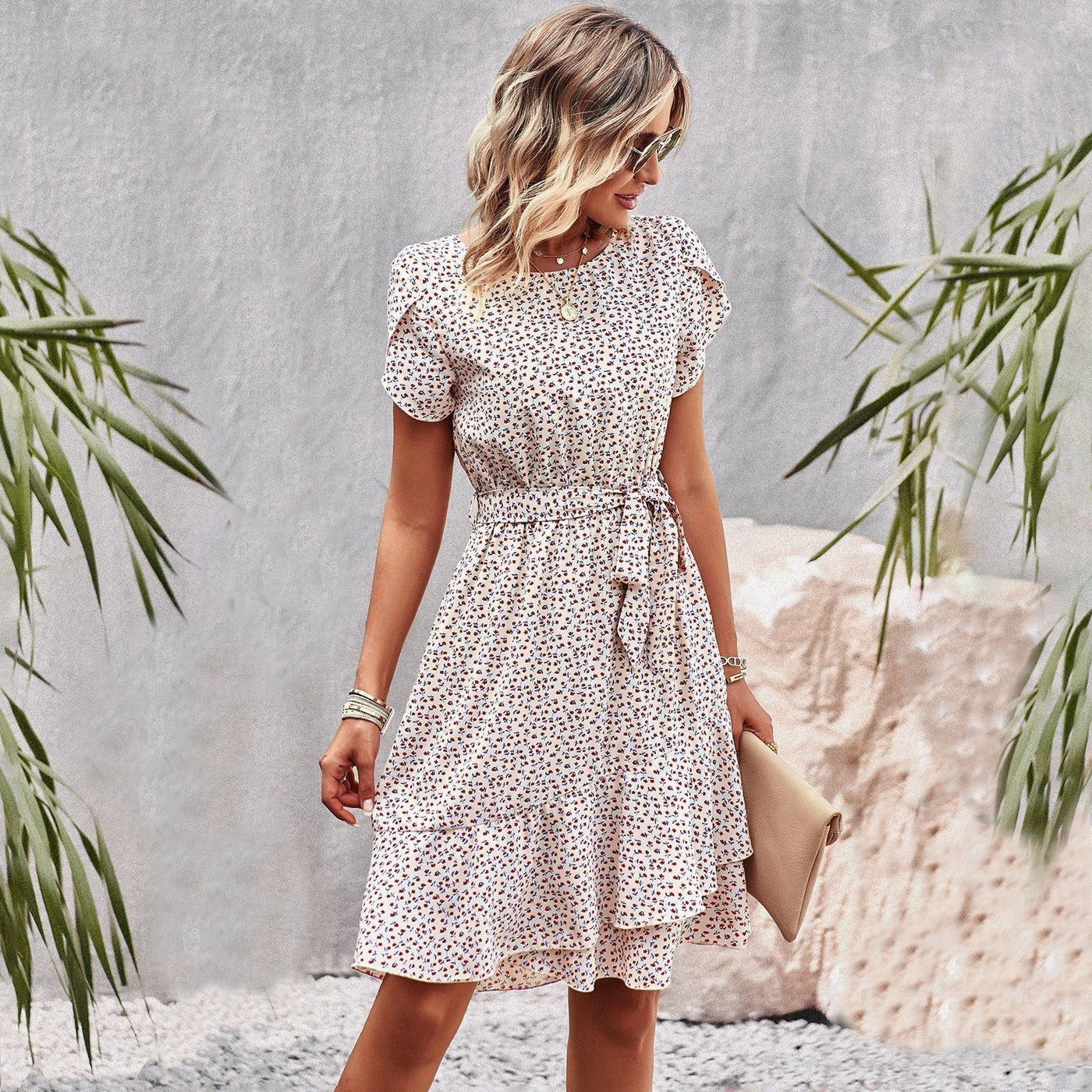 Lightweight summer dress with floral print and belt for a fresh look
