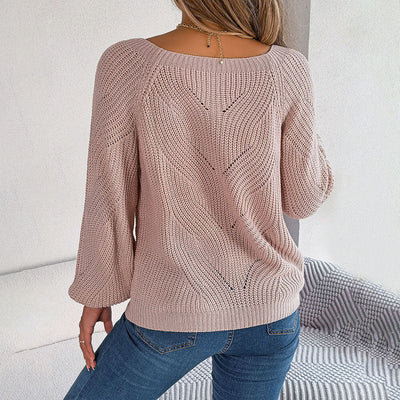 Women's Relaxed Knit Sweater in Solid Color and Casual Style