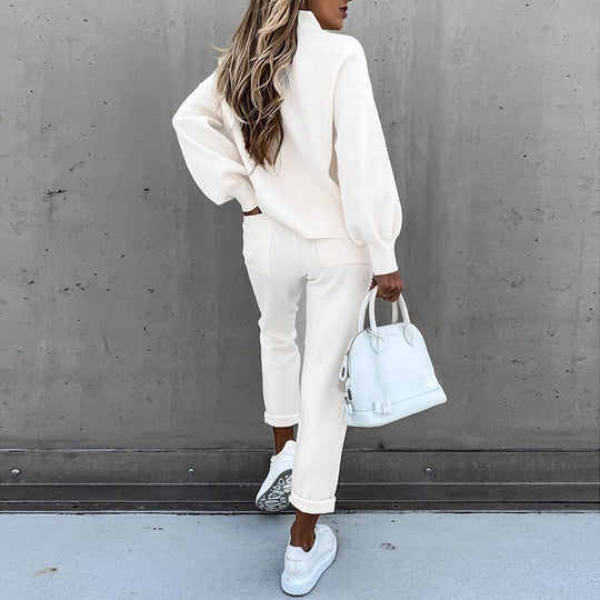 High-neck and trousers set for an urban style