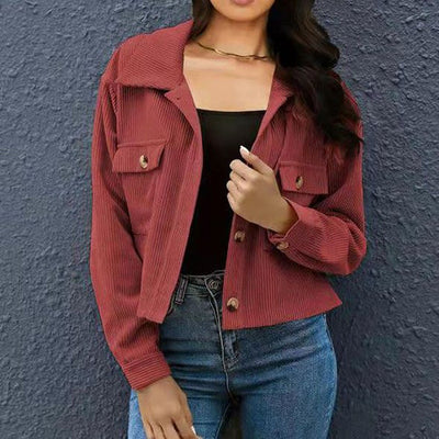 Ultra-modern jacket with large pockets and buttons