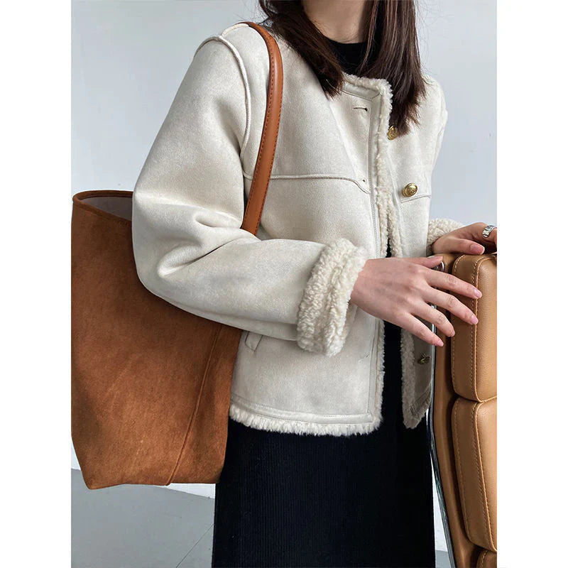 Light and modern jacket for everyday appearances