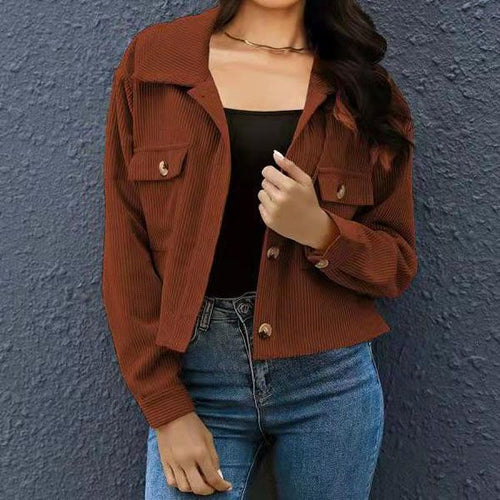 Ultra-modern jacket with large pockets and buttons