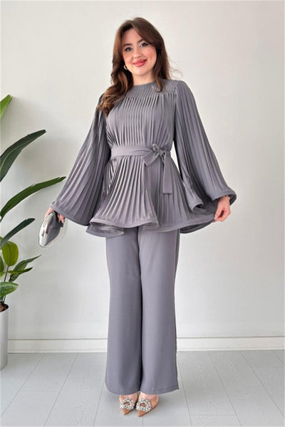 Dora - Elegant Two-Piece Suit with Bell Sleeves